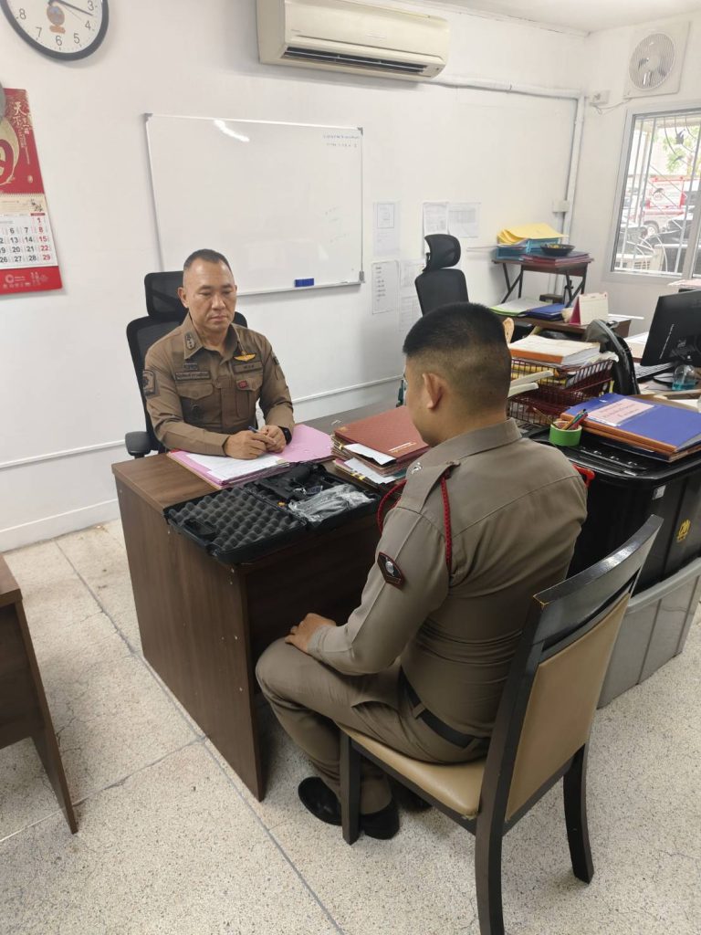 หัวหน้าสถานีทำการเรียกตรวจสิ่งของหลวงอาวุธปืนและผู้ที่ทำการเบิกอาวุธปืนไปใช้